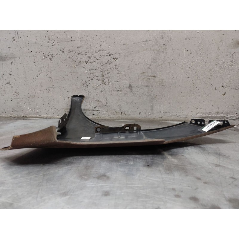 Recambio de aleta delantera derecha para peugeot 207 sw confort referencia OEM IAM - Blanco 2