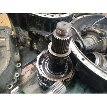 Recambio de despiece caja cambios para man m2000l/m2000m 18.2x4 e2 referencia OEM IAM FS8209AH Y08060 81320036317