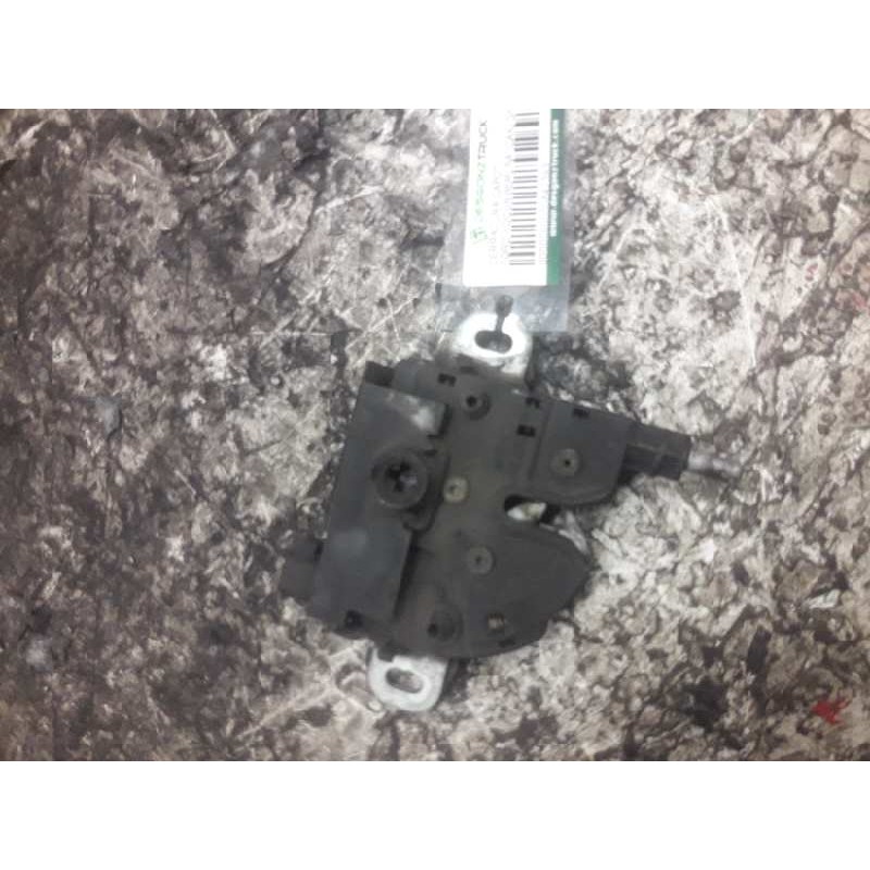 Recambio de cerradura capot para ford focus berlina (cak) ghia referencia OEM IAM  2 PINS 2
