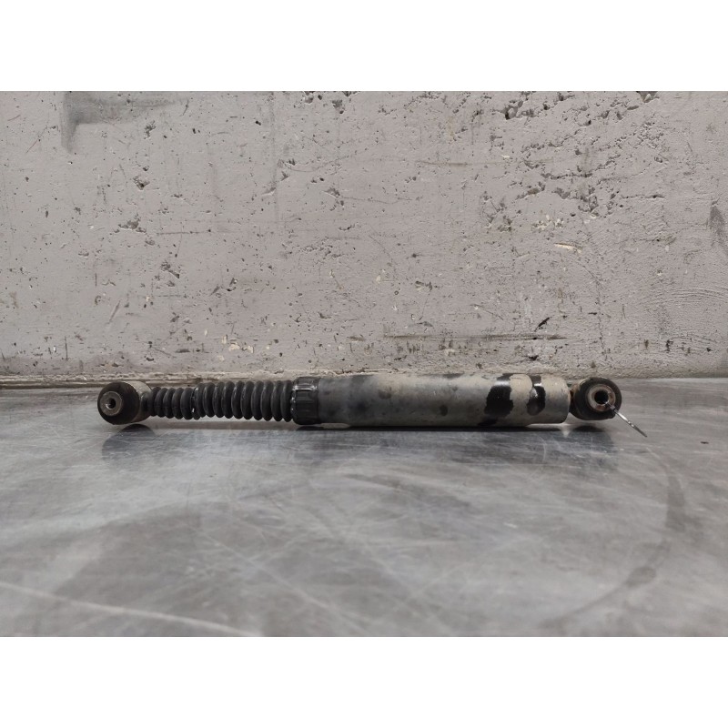 Recambio de amortiguador trasero derecho para peugeot 207 sw confort referencia OEM IAM - Blanco 3
