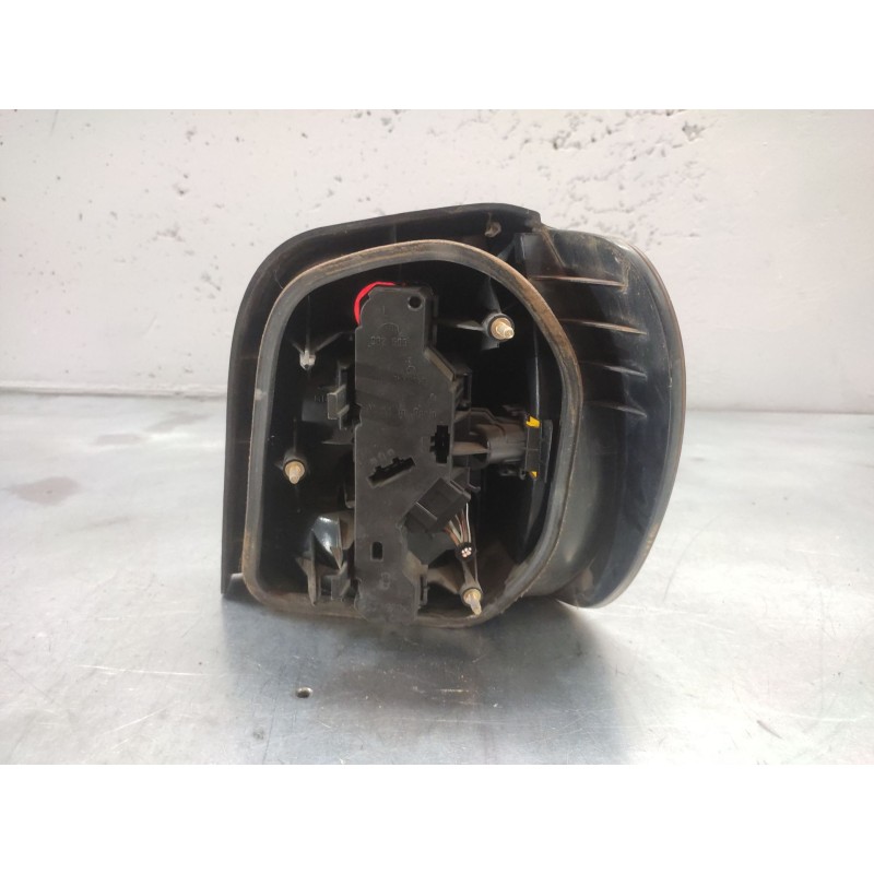 Recambio de piloto trasero izquierdo para volkswagen polo berlina (6n1) básico referencia OEM IAM - Blanco 2