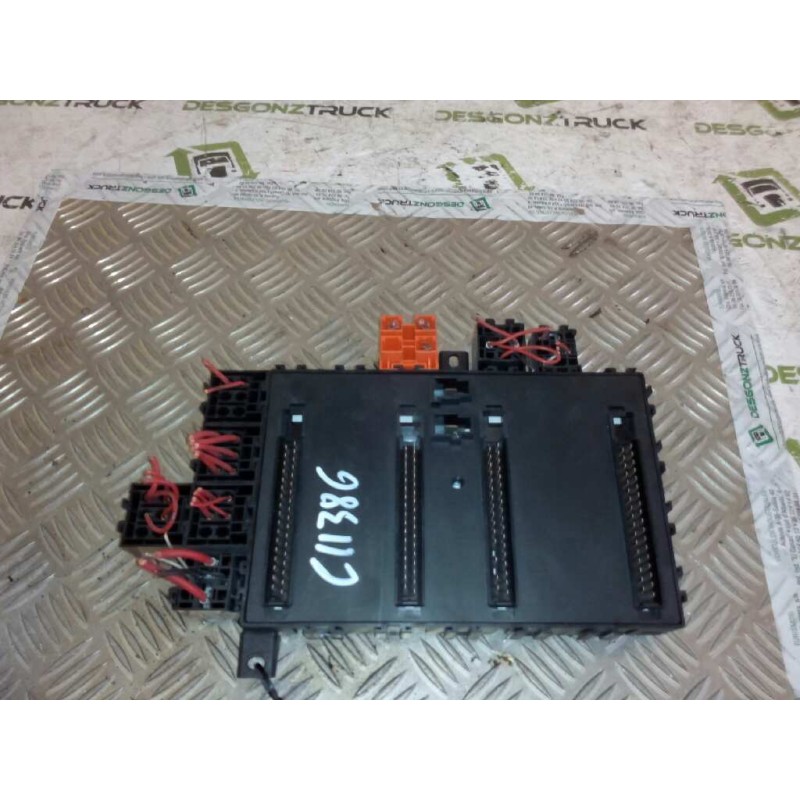 Recambio de caja reles / fusibles para daf serie xf105.460 fsa 4x2 space-cab referencia OEM IAM 1746420 3