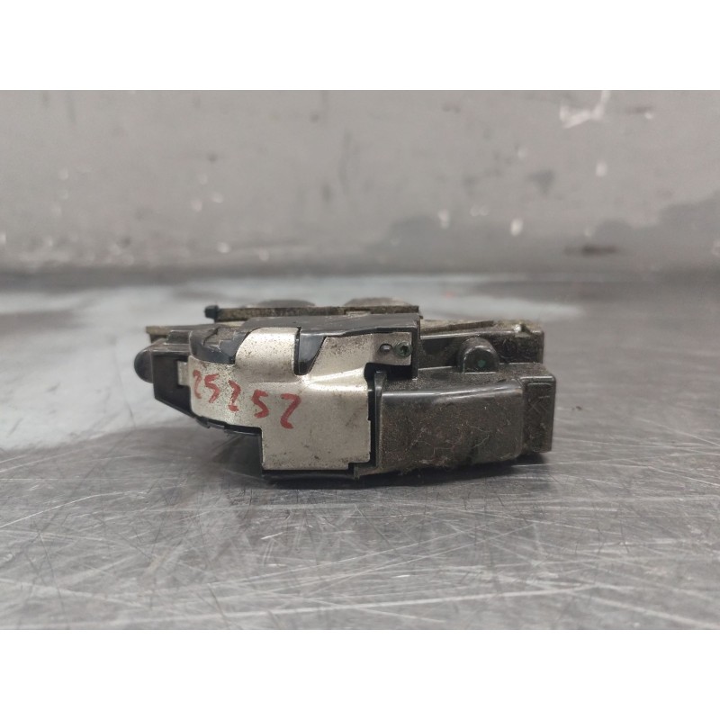 Recambio de cerradura maletero / porton para peugeot 207 sw confort referencia OEM IAM - Blanco 2