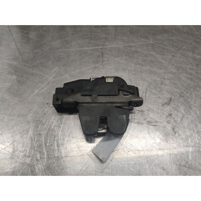 Recambio de cerradura maletero / porton para peugeot 207 sw confort referencia OEM IAM - Blanco 3