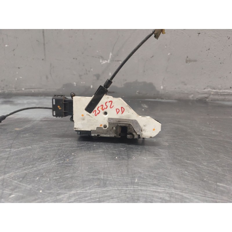 Recambio de cerradura puerta delantera derecha para peugeot 207 sw confort referencia OEM IAM - Blanco 2