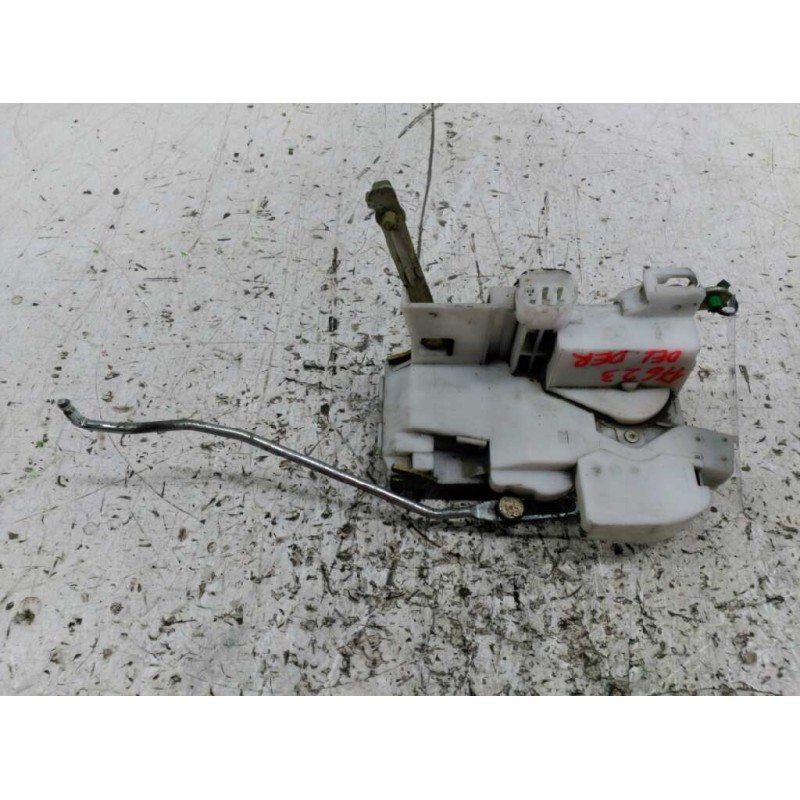 Recambio de cerradura puerta delantera derecha para toyota avensis berlina (t 22) 2.0 d4-d luna (5-ptas.) referencia OEM IAM