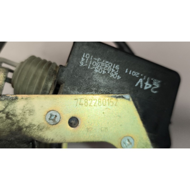 Recambio de cerradura puerta delantera izquierda para renault magnum ab diesel referencia OEM IAM 7482280152 - Blanco 2