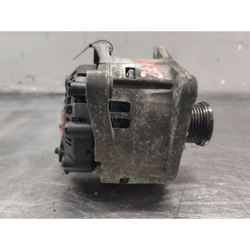 Recambio de alternador para renault trafic combi (ab 4.01) 1.9 diesel referencia OEM IAM 106251585  
