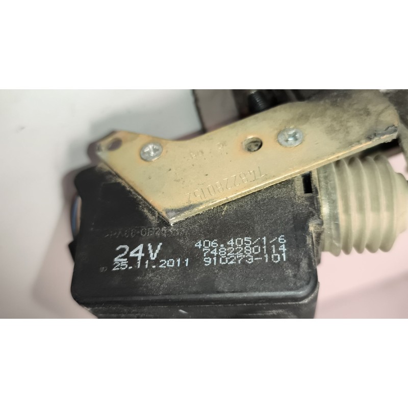 Recambio de cerradura puerta delantera izquierda para renault magnum ab diesel referencia OEM IAM 7482280152 - Blanco 3