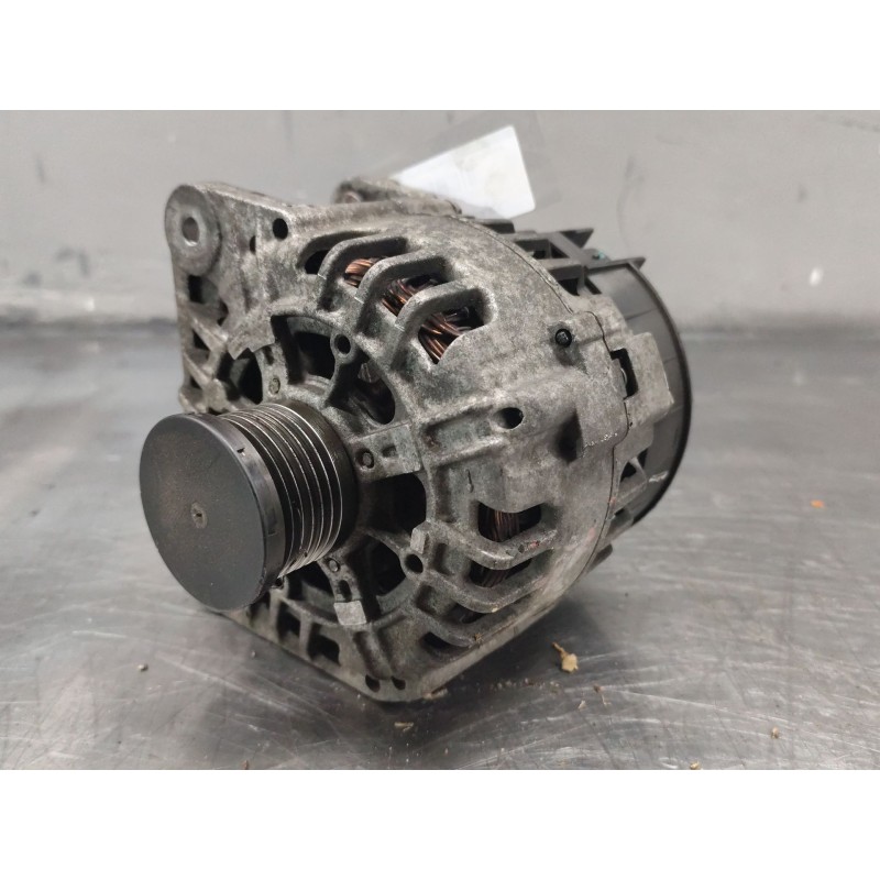 Recambio de alternador para renault trafic combi (ab 4.01) 1.9 diesel referencia OEM IAM 106251585 - Blanco 2