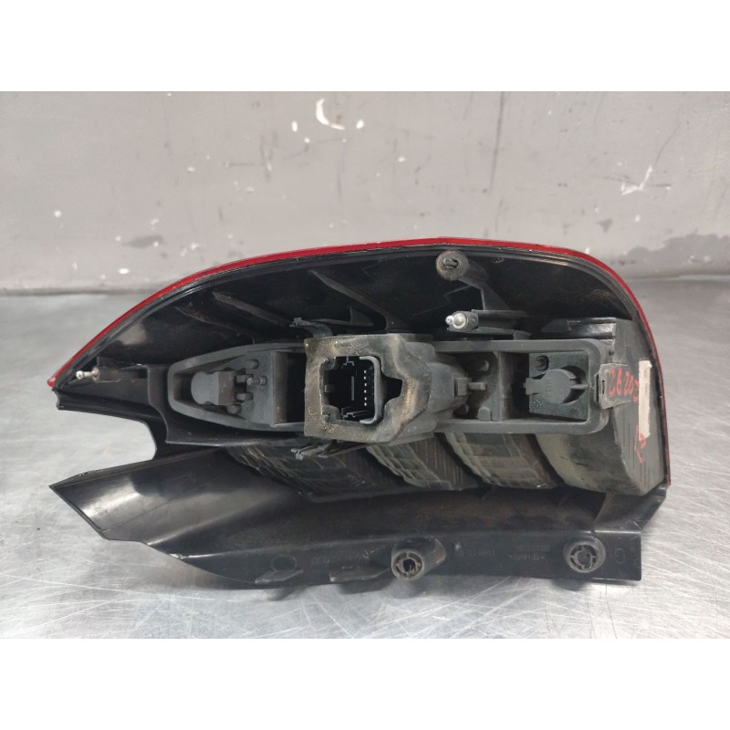 Recambio de piloto trasero izquierdo para renault scenic ii grand confort dynamique referencia OEM IAM - Plata 2