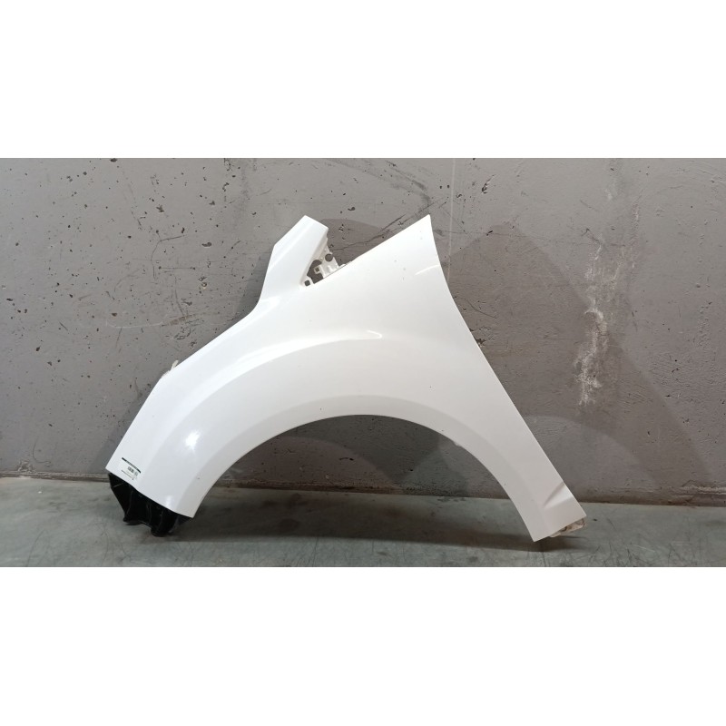 Recambio de aleta delantera izquierda para ford c-max 1.6 tdci cat referencia OEM IAM   