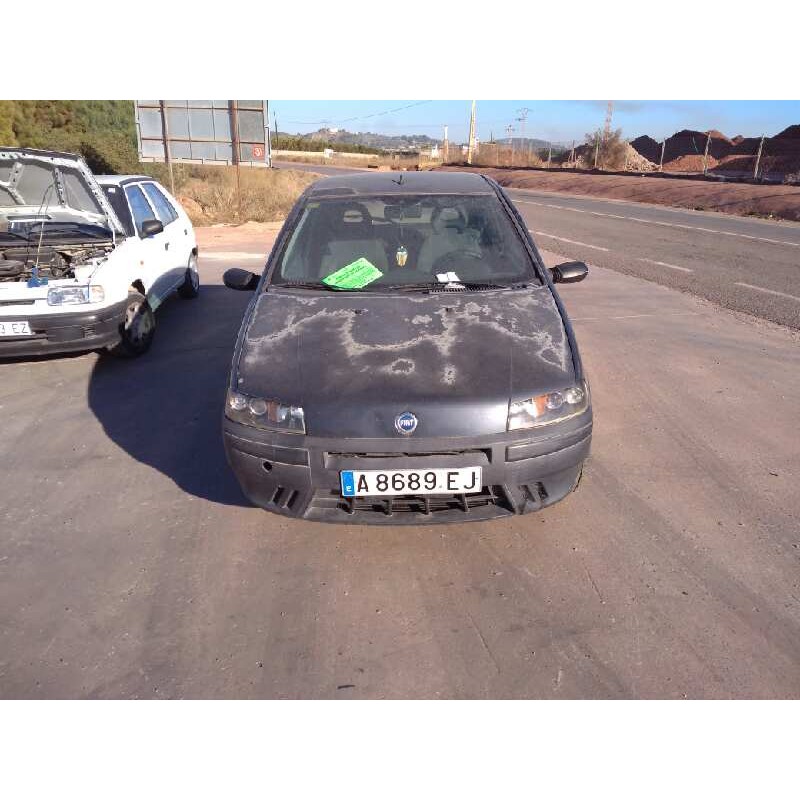 FIAT PUNTO BERLINA (188)