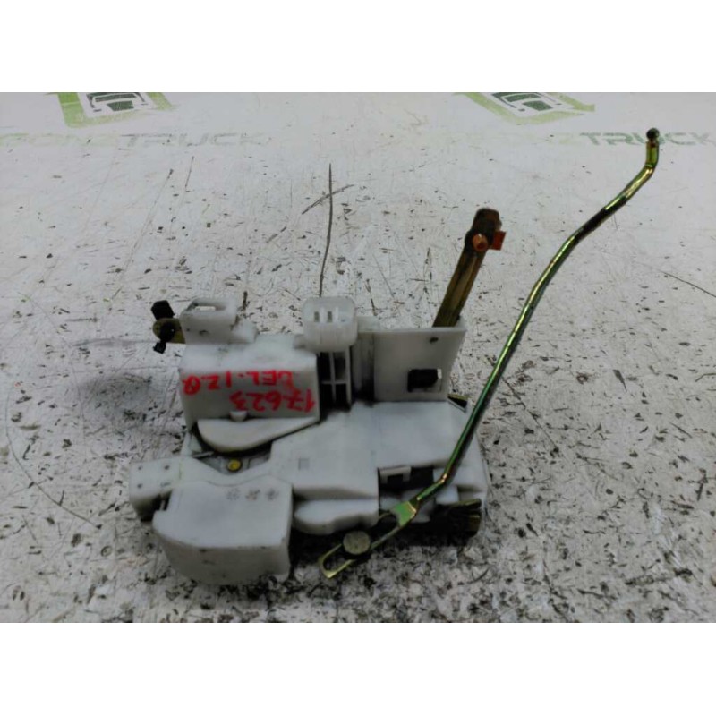 Recambio de cerradura puerta delantera izquierda para toyota avensis berlina (t 22) 2.0 d4-d luna (5-ptas.) referencia OEM IAM
