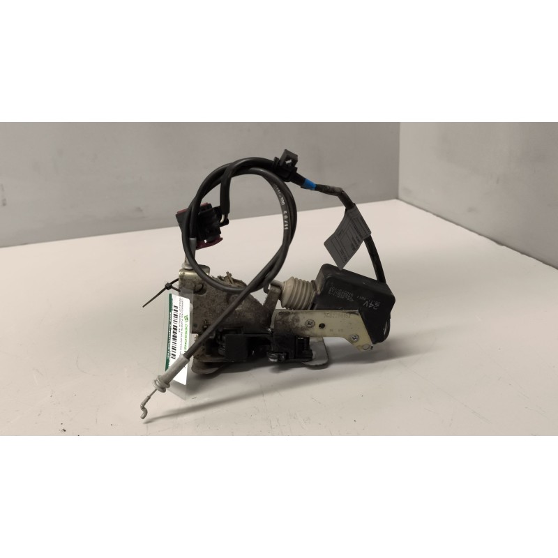 Recambio de cerradura puerta delantera izquierda para renault magnum ab diesel referencia OEM IAM 7482280152 - Blanco 7