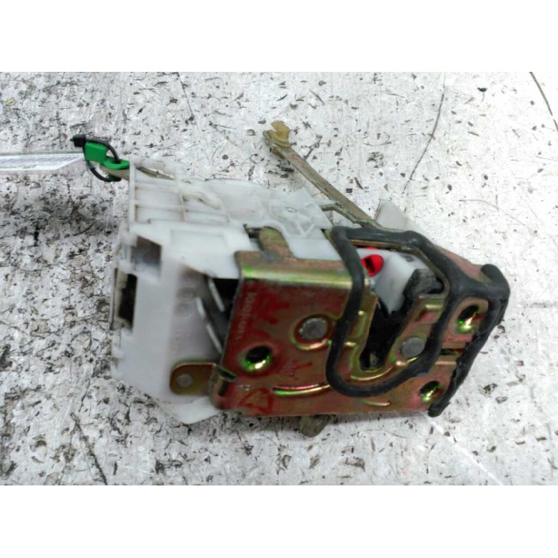 Recambio de cerradura puerta trasera derecha para toyota avensis berlina (t 22) 2.0 d4-d luna (5-ptas.) referencia OEM IAM 2