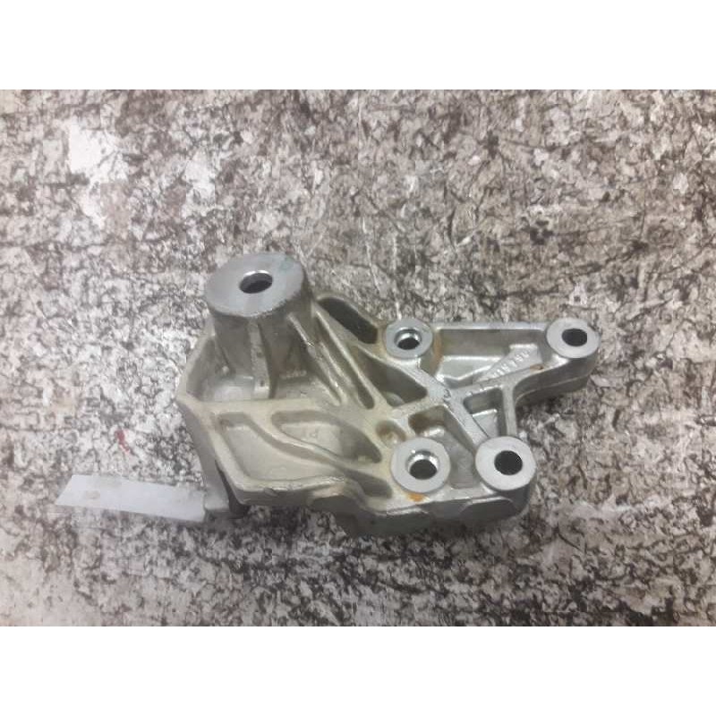 Recambio de soporte motor derecho para peugeot 407 st sport referencia OEM IAM 96451611 2