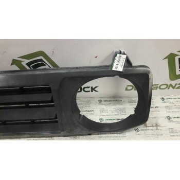 Recambio de rejilla delantera central para daihatsu rocky 2.8 d referencia OEM IAM   