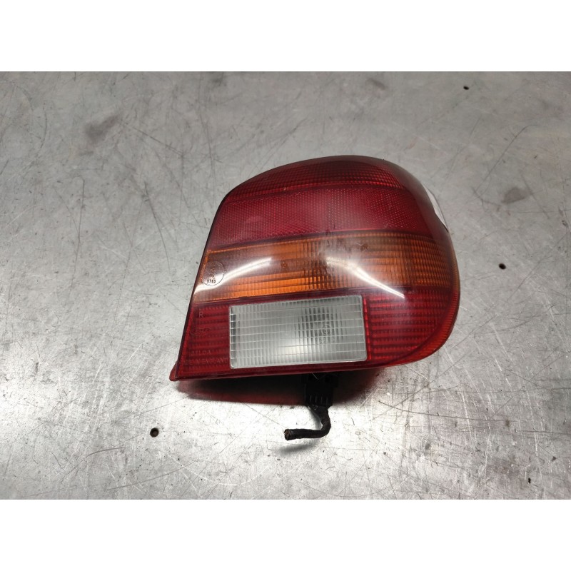 Recambio de piloto trasero derecho para ford fiesta berl./courier si referencia OEM IAM   