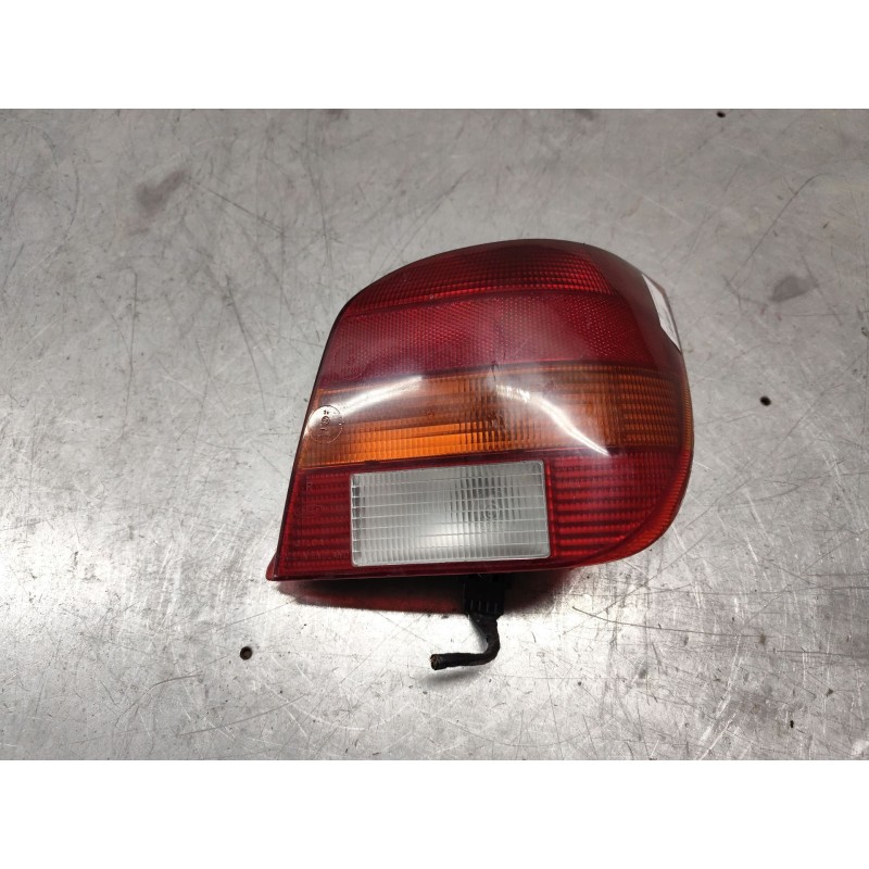 Recambio de piloto trasero derecho para ford fiesta berl./courier si referencia OEM IAM - Rojo 3