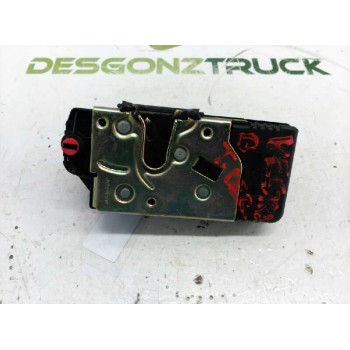 Recambio de cerradura puerta trasera derecha para opel vectra b berlina 1.8 16v cat referencia OEM IAM 90503996  
