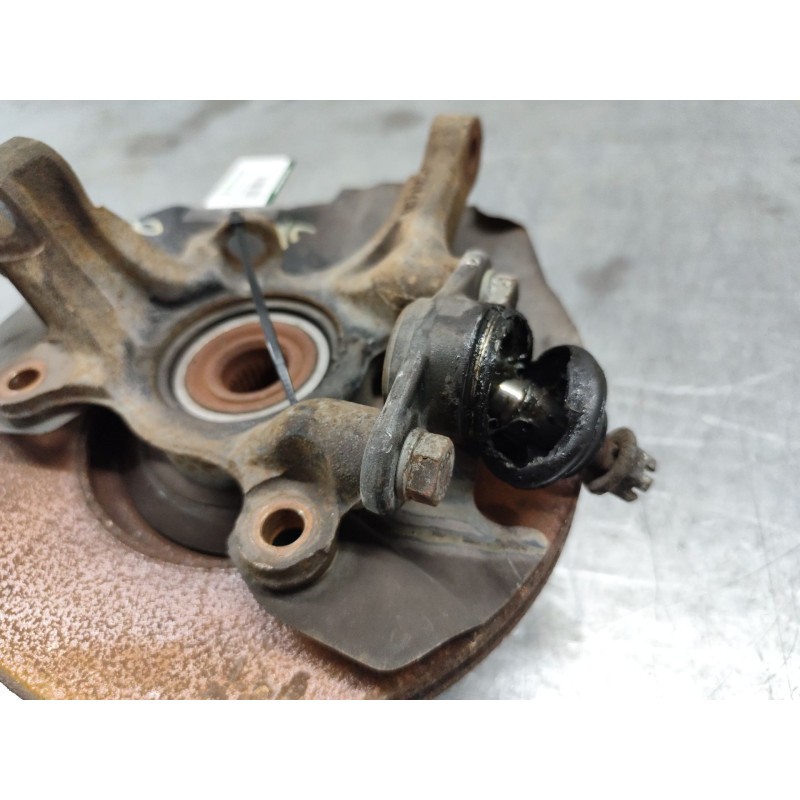 Recambio de mangueta delantera derecha para hyundai accent (mc) gl referencia OEM IAM - Blanco 3