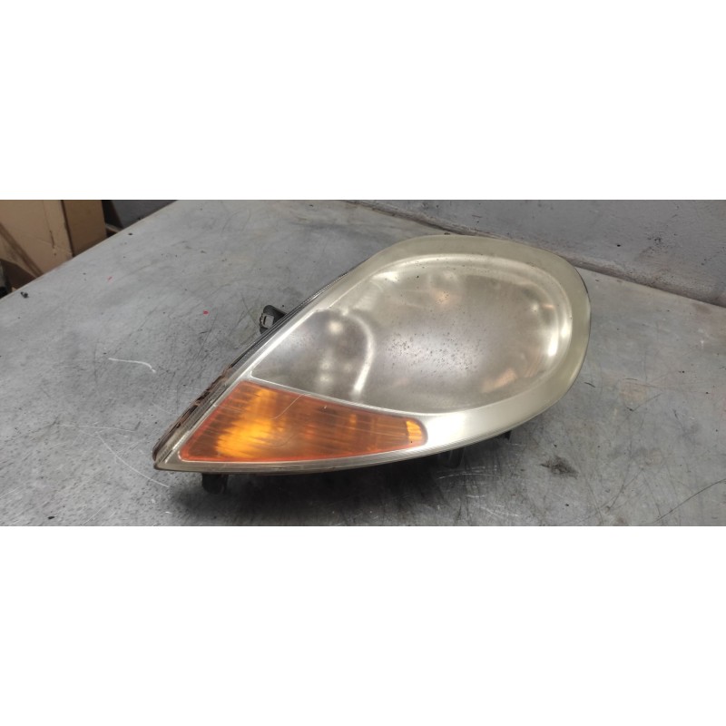 Recambio de faro izquierdo para renault trafic combi (ab 4.01) 1.9 diesel referencia OEM IAM - Blanco 2