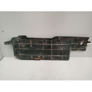 Recambio de molduras delanteras para volvo fh xxx referencia OEM IAM 82446615  