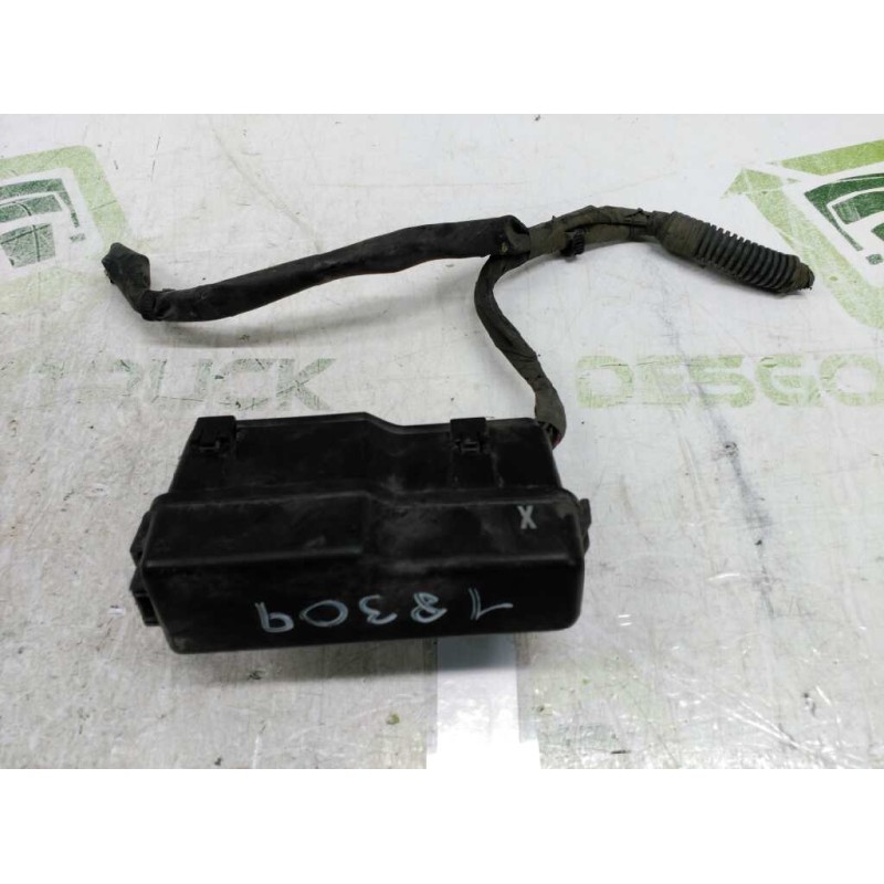 Recambio de caja reles / fusibles para toyota corolla verso (r1) 1.8 luna referencia OEM IAM 8274105050  