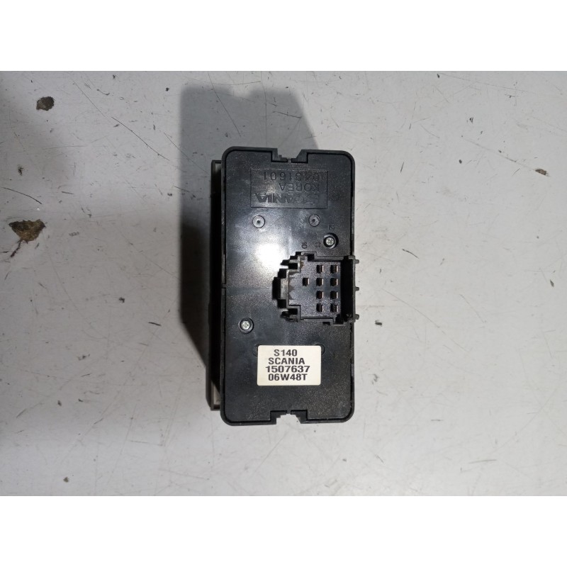 Recambio de interruptor para scania r i r 480 referencia OEM IAM 1507637 - Blanco 2
