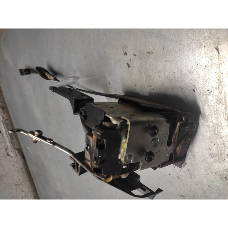 Recambio de cerradura puerta trasera derecha para ford fiesta (cbk) ambiente referencia OEM IAM 2