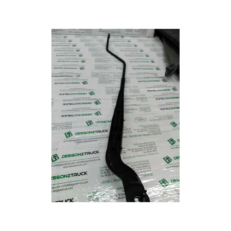 Recambio de brazo limpia delantero izquierdo para peugeot expert kasten komfort confort referencia OEM IAM 2