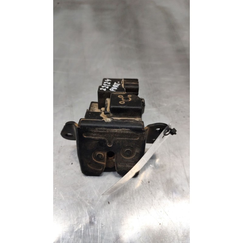 Recambio de cerradura maletero / porton para kia sportage concept 4x2 referencia OEM IAM 812303w000