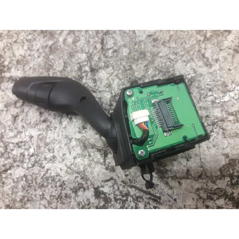 Recambio de mando limpia para ford focus lim. (cb8) titanium referencia OEM IAM AV6T17A553AC 10 PINS 3