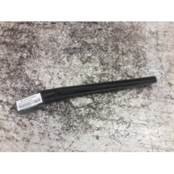 Recambio de brazo limpia trasero para seat toledo (5p2) magnus referencia OEM IAM   