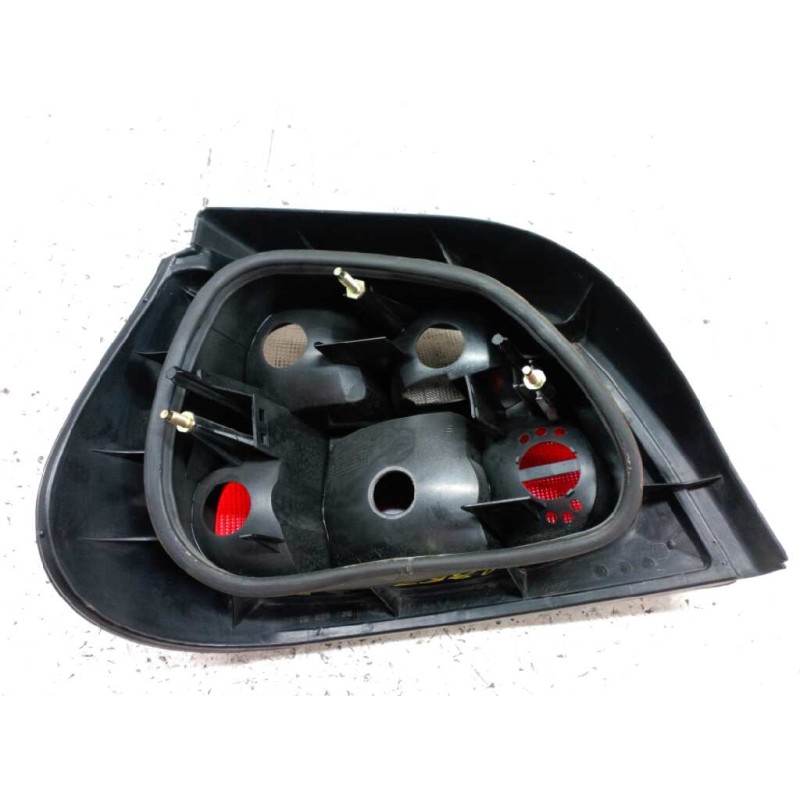 Recambio de piloto trasero derecho para renault megane i berlina hatchback (ba0) 1.9 dt alize referencia OEM IAM 7700828138 2