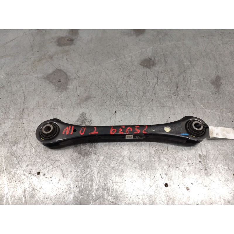 Recambio de brazo suspension inferior trasero derecho para kia niro i (de) e-niro referencia OEM IAM 55260G2100 - Blanco 2