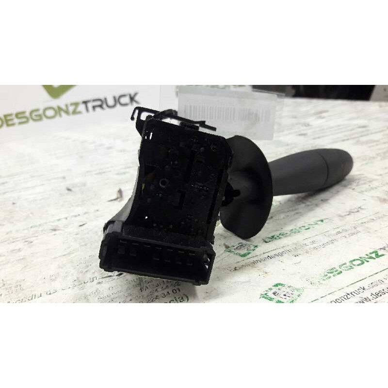 Recambio de mando limpia para opel vivaro combi 2.7t corto referencia OEM IAM 8200070265 - Blanco 2