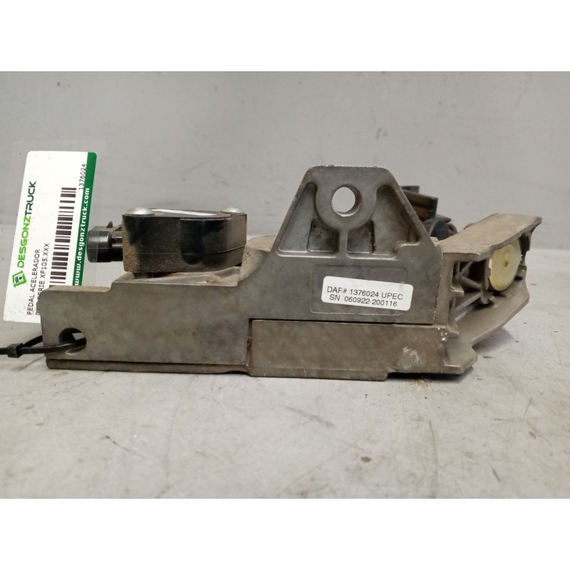 Recambio de pedal acelerador para daf serie xf105.510 12.9 diesel referencia OEM IAM 1376024 - Blanco 2