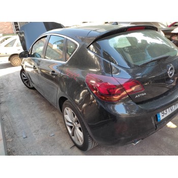 opel astra j lim. del año 2012
