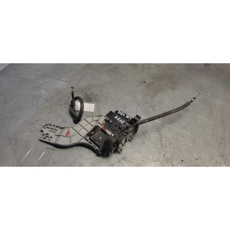 Recambio de cerradura puerta trasera izquierda para kia sportage concept 4x2 referencia OEM IAM 814103U000 4 PINS 2