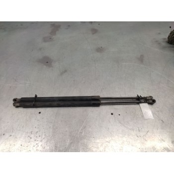 Recambio de amortiguadores maletero / porton para nissan primera berlina (p12) acenta referencia OEM IAM  575N 