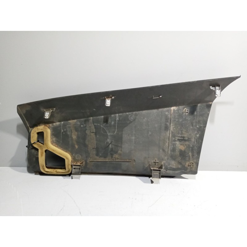 Recambio de guarnecidos varios para volvo fh 500 referencia OEM IAM 82286405 - Blanco 2