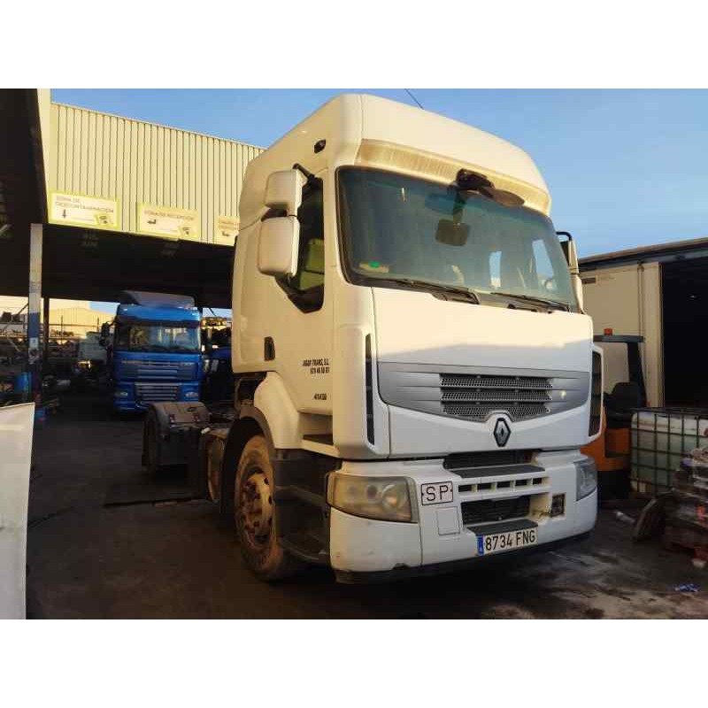 RENAULT PREMIUM LANDER