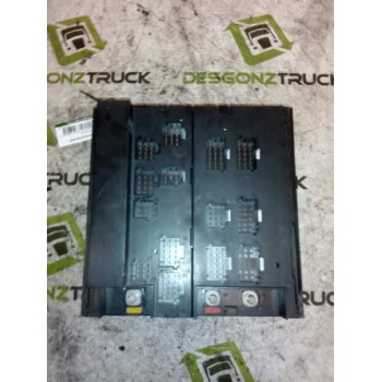 Recambio de caja reles / fusibles para mercedes trucks actros 1848 ak (476cv) referencia OEM IAM 0015430615 8JE00737700 