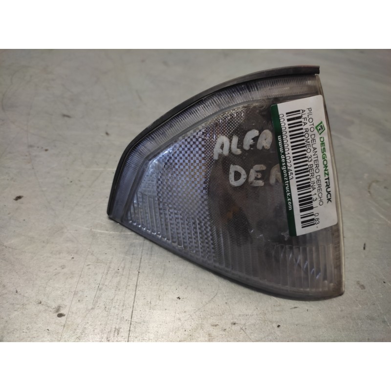 Recambio de piloto delantero derecho para alfa romeo 33 berlina 1.3 referencia OEM IAM BLANCO  