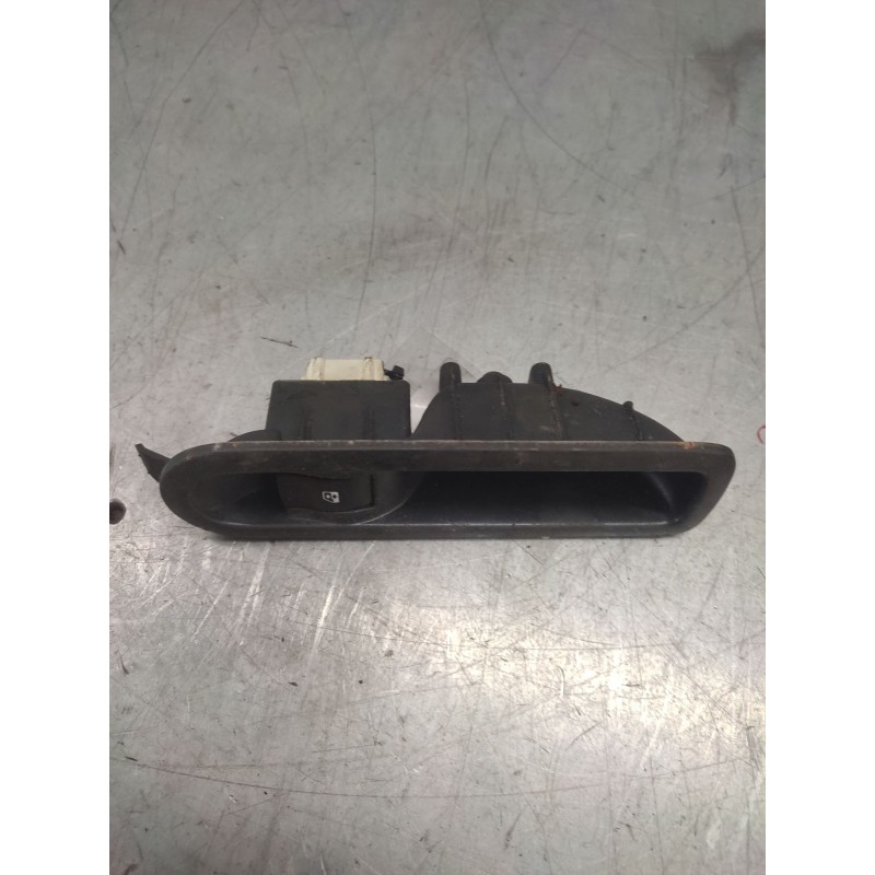 Recambio de mando elevalunas trasero izquierdo para renault scenic ii 1.5 dci diesel referencia OEM IAM  6 PINS 