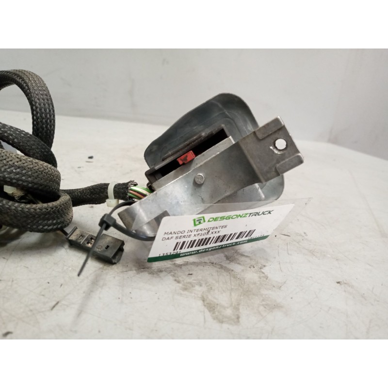 Recambio de mando intermitentes para daf serie xf105.510 12.9 diesel referencia OEM IAM 1811123 - Blanco 4