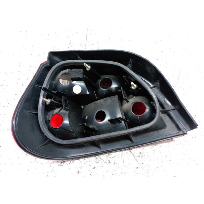 Recambio de piloto trasero derecho para renault megane i fase 2 berlina (ba0) 1.4 16v privilege referencia OEM IAM 7700428371 00 - Azul 2