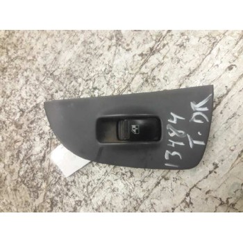 MANDO ELEVALUNAS TRASERO DERECHO 935762D000 7 PINS 